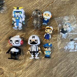 RYAN'S WORLD Mixed Lot of 8 Figures